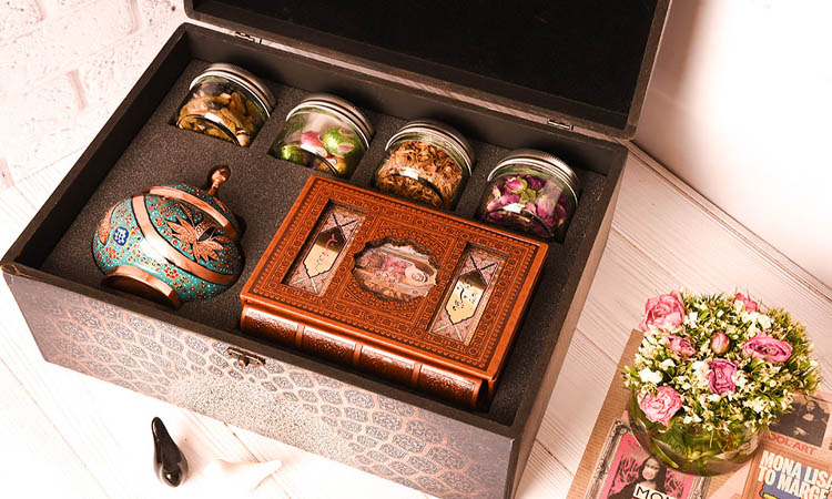 ویژگی‌های یک هدیه تبلیغاتی لاکچری موفق برای تاثیرگذاری ماندگار بر مخاطب
